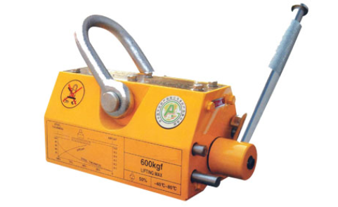 永磁起重器使用時禁止被撞擊